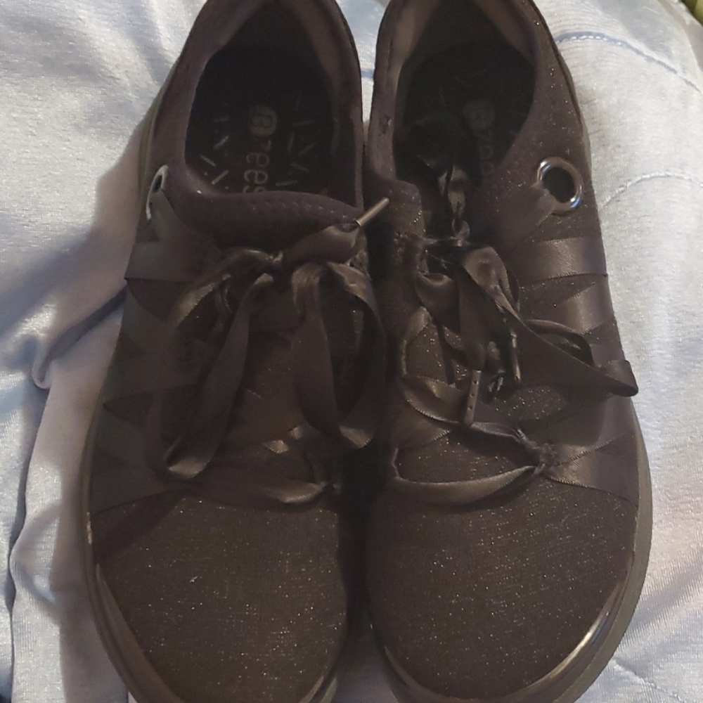 BZees shoes